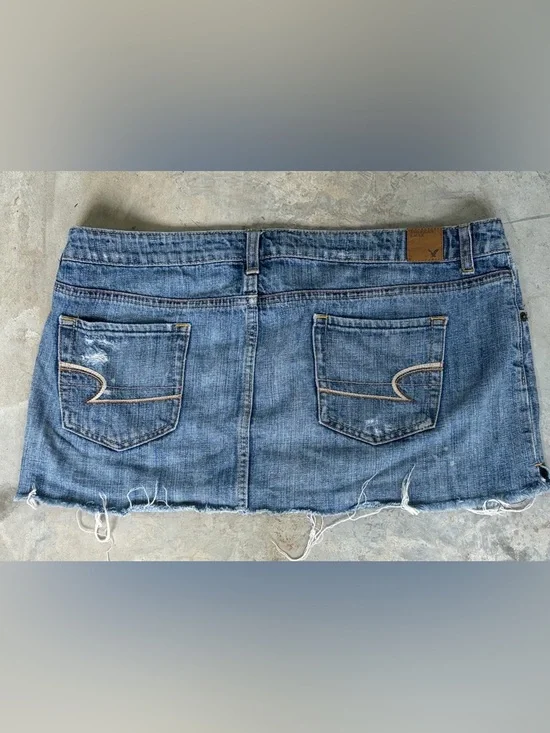 American Eagle Outfitters Distressed Denim Mini Skirt - Blue Wash - Size 12 - Picture 5 of 10